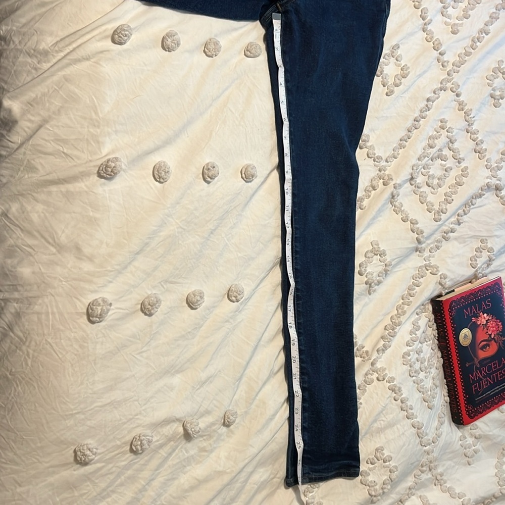 Madewell 9" Skinny Mid-Rise Jeans - Picture 12 of 13